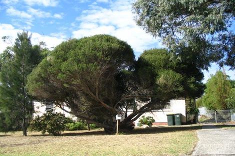 1 Barnes St, Warilla, NSW 2528