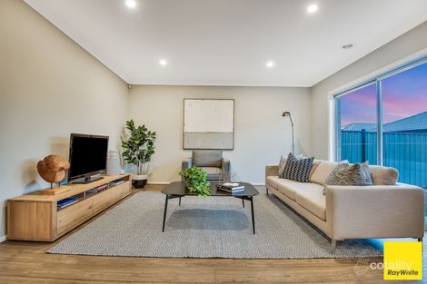 Property photo of 8 Gauja Street Craigieburn VIC 3064