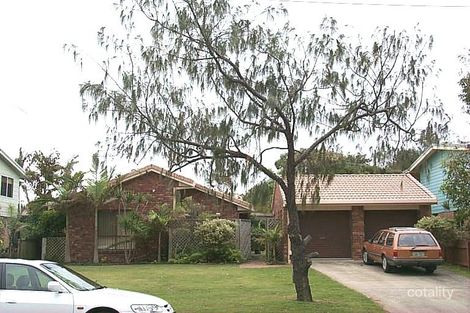 Property photo of 7 Currawan Street Warana QLD 4575
