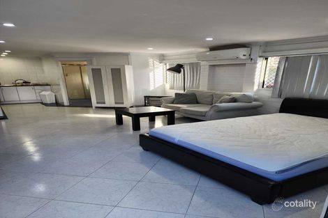 Property photo of 8 Rex Road Georges Hall NSW 2198