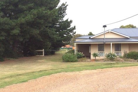 Property photo of 37 Metcalfe Drive Romsey VIC 3434