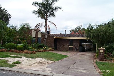 13 Ailsworth Ct, Thornlie, WA 6108