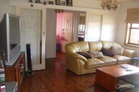 Property photo of 11 Murrie Street Windang NSW 2528