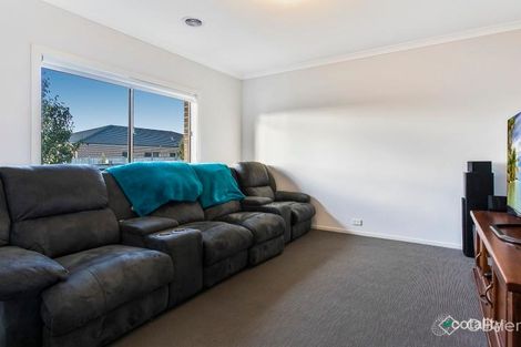 Property photo of 10 Pasadena Boulevard Clyde VIC 3978