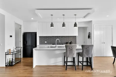 Property photo of 20 Metroon Drive Weir Views VIC 3338