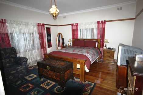 49 Forest Rd, Ferntree Gully, VIC 3156