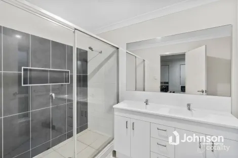 Property photo of 28 Cypress Circuit Coomera QLD 4209