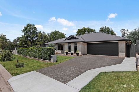 52 Centenary Ct, Warner, QLD 4500
