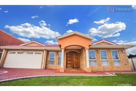 Property photo of 2 Broadway Street Roxburgh Park VIC 3064