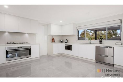 Property photo of 12 Conifer Court Greystanes NSW 2145