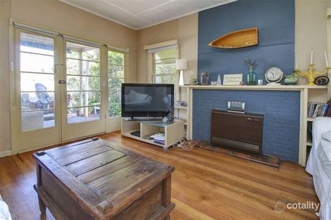 61 Seventh Ave, Rosebud, VIC 3939