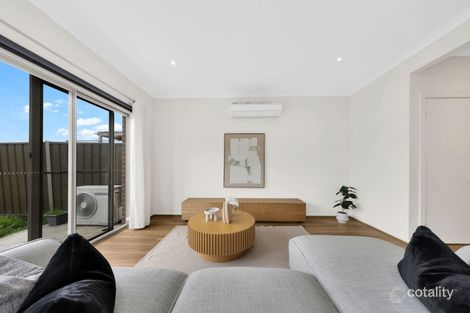 Property photo of 30 Brunswick Crescent Craigieburn VIC 3064