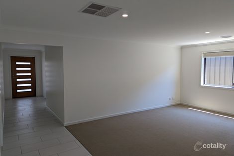 Property photo of 22 Hampshire Boulevard Leneva VIC 3691