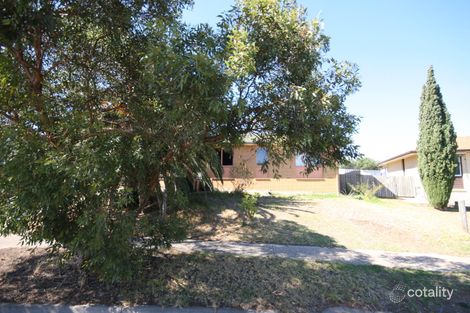 15 Arnhem Cres, Hackham West, SA 5163