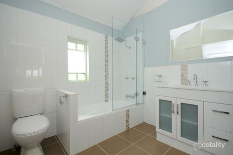 Property photo of 15 Swallow Court Newtown QLD 4350