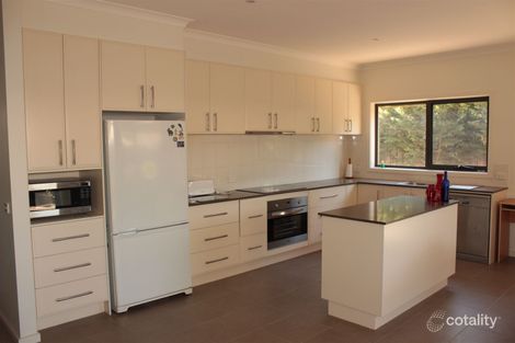 Property photo of 17 Manser Rise Alexandra VIC 3714