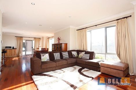 Property photo of 44 Cunningham Chase Burnside Heights VIC 3023