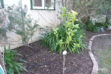 24 Marine Pde, Lakes Entrance, VIC 3909