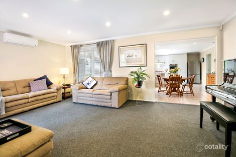 Property photo of 10 Fraser Court Cranbourne North VIC 3977