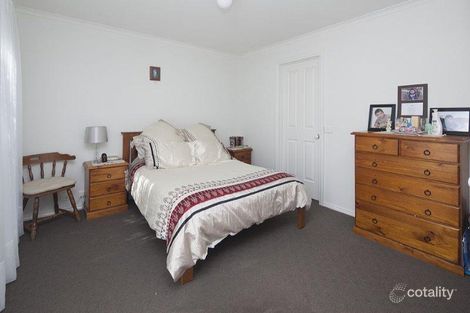 Property photo of 4/31 Syme Road Pakenham VIC 3810