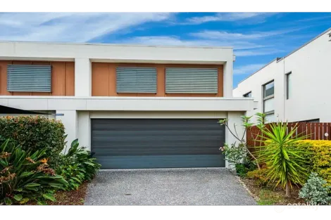 Property photo of 12 La Savina Drive Coombabah QLD 4216