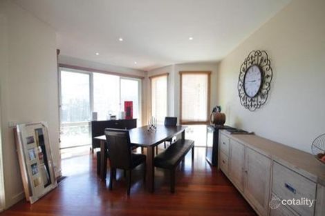 Property photo of 2/63 Hall Street Ormond VIC 3204