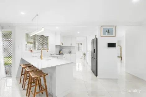 Property photo of 11 Marlin Court Andergrove QLD 4740