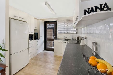 2/127 Sunshine Bvd, Mermaid Waters, QLD 4218