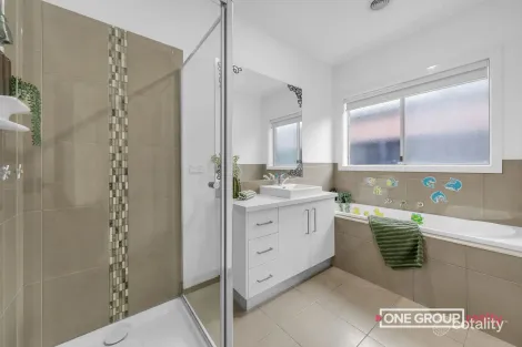 Property photo of 21 De Rossi Boulevard Wollert VIC 3750