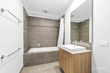 Property photo of 68 Conservatory Drive Deanside VIC 3336