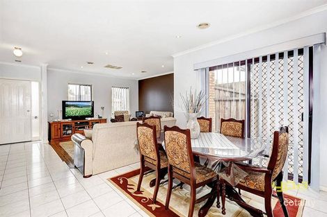 Property photo of 14 Madeira Court Roxburgh Park VIC 3064
