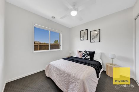 Property photo of 2215 Warralily Boulevard Armstrong Creek VIC 3217