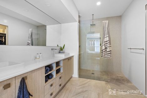 Property photo of 28 Woodlea Boulevard Aintree VIC 3336