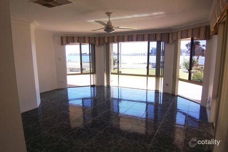 Property photo of 26 Fairbridge Road Halls Head WA 6210