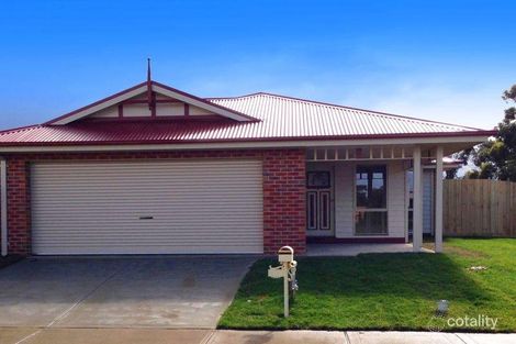 10 Tribuzi Cl, Pakenham, VIC 3810