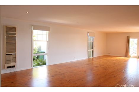 Property photo of 40 Fig Street Dromana VIC 3936