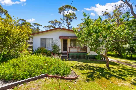 9 Gully Rd, Lake Tyers Beach, VIC 3909
