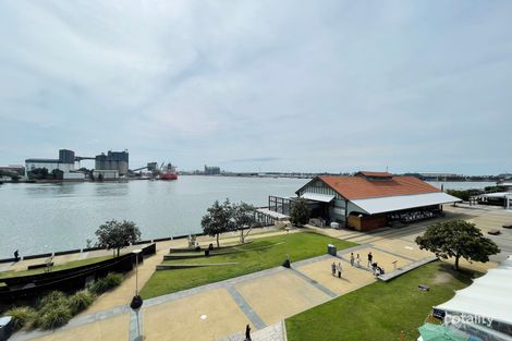 Property photo of 301/17 Honeysuckle Drive Newcastle NSW 2300