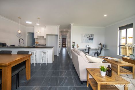 Property photo of 10 Flavum Street Fletcher NSW 2287