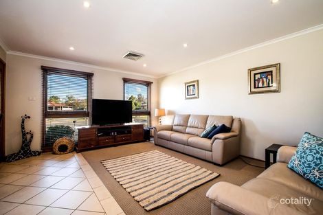 Property photo of 8 Fairfield Place Jamisontown NSW 2750