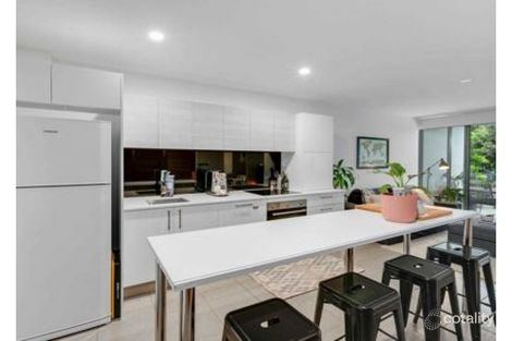 1119/6-8 Waterford Ct, Bundall, QLD 4217