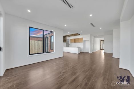 Property photo of 26 Saltgrass Avenue Tarneit VIC 3029