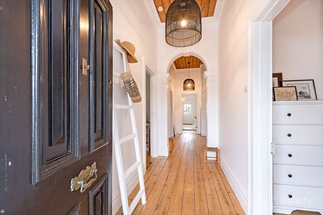 Property photo of 16 Clarendon Street Hamilton VIC 3300