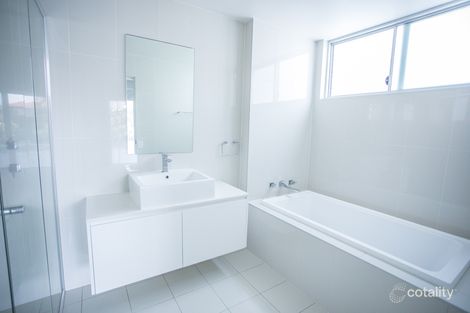 Property photo of 13/11 Pleasant Avenue North Wollongong NSW 2500