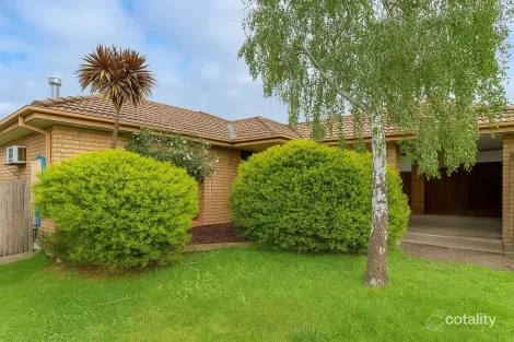 27 Pinnacle Way, Hampton Park, VIC 3976