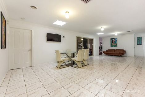Property photo of 33 Grovedale Circuit Cairnlea VIC 3023