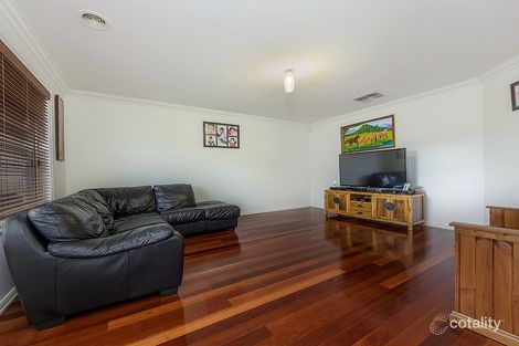 Property photo of 33 Grovedale Circuit Cairnlea VIC 3023