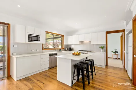 Property photo of 35 Green Point Drive Belmont NSW 2280