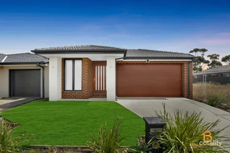 Property photo of 13 Makiti Crescent Harkness VIC 3337