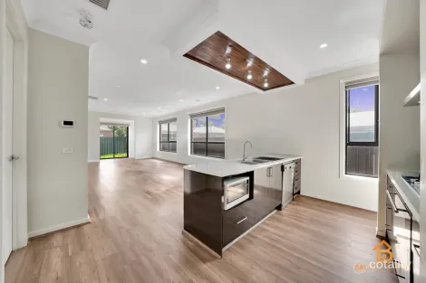 Property photo of 13 Makiti Crescent Harkness VIC 3337